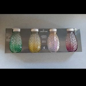 Pinaplle sippers glass containers